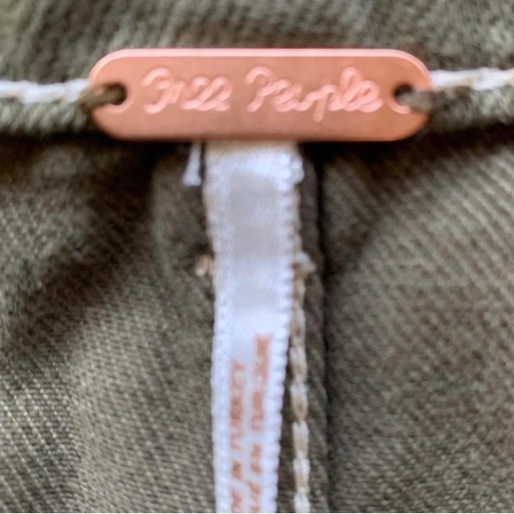 Free People Splendor in the Grass Skirt in Army, size 0 - Picture 2 of 5